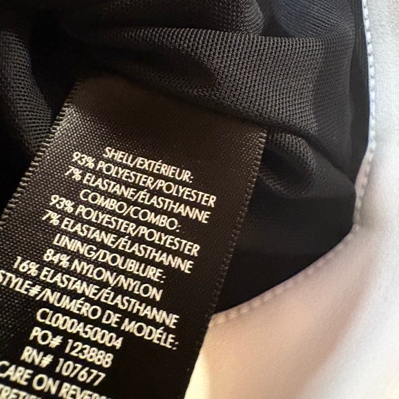 Alice & Olivia color block crop top Black and White Sleeveless zip back - Picture 6 of 8